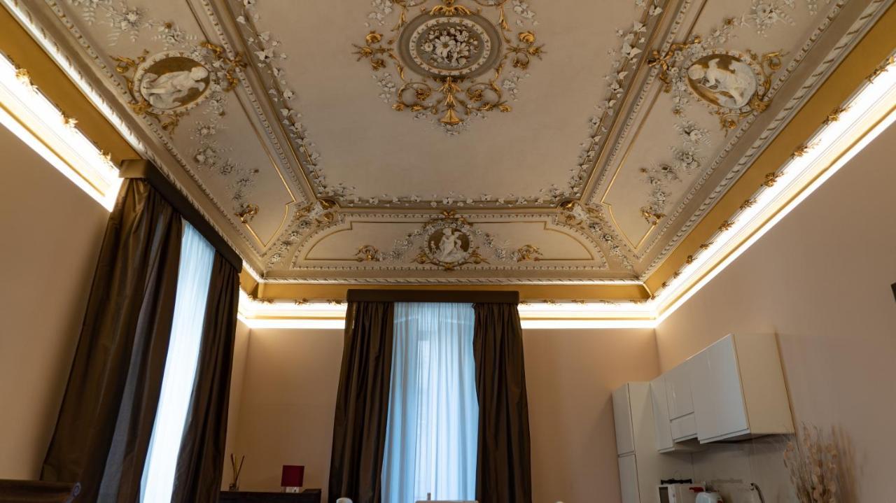 Duca Di Sarro Le Suites Catania Exterior photo